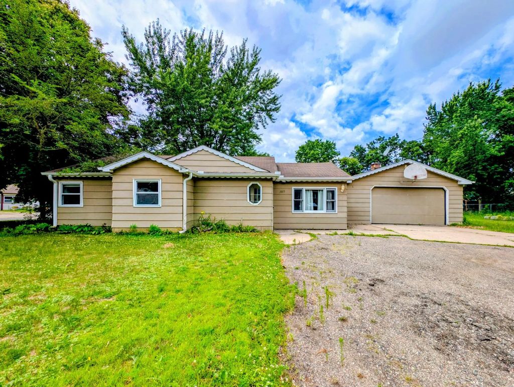 1003 9th Avenue, Anoka