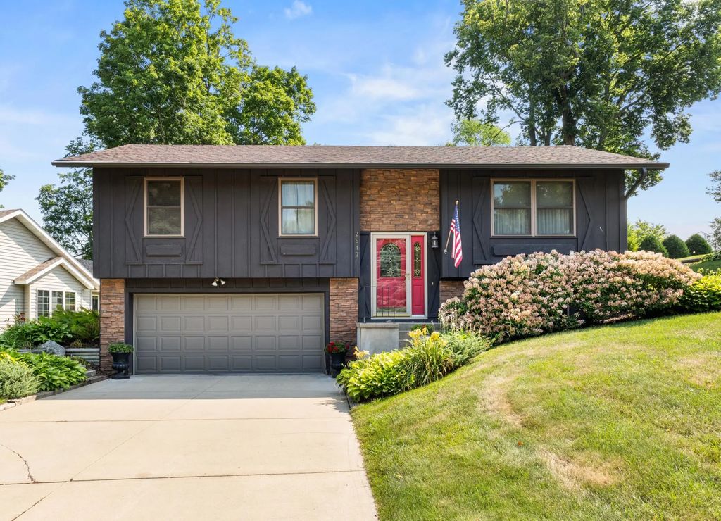 2517 Woodland Drive, Faribault