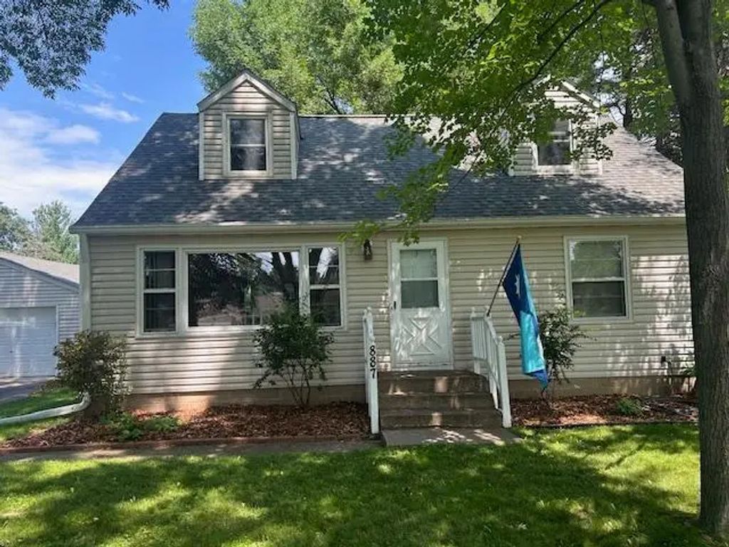 887 Cheri Lane, Mendota Heights