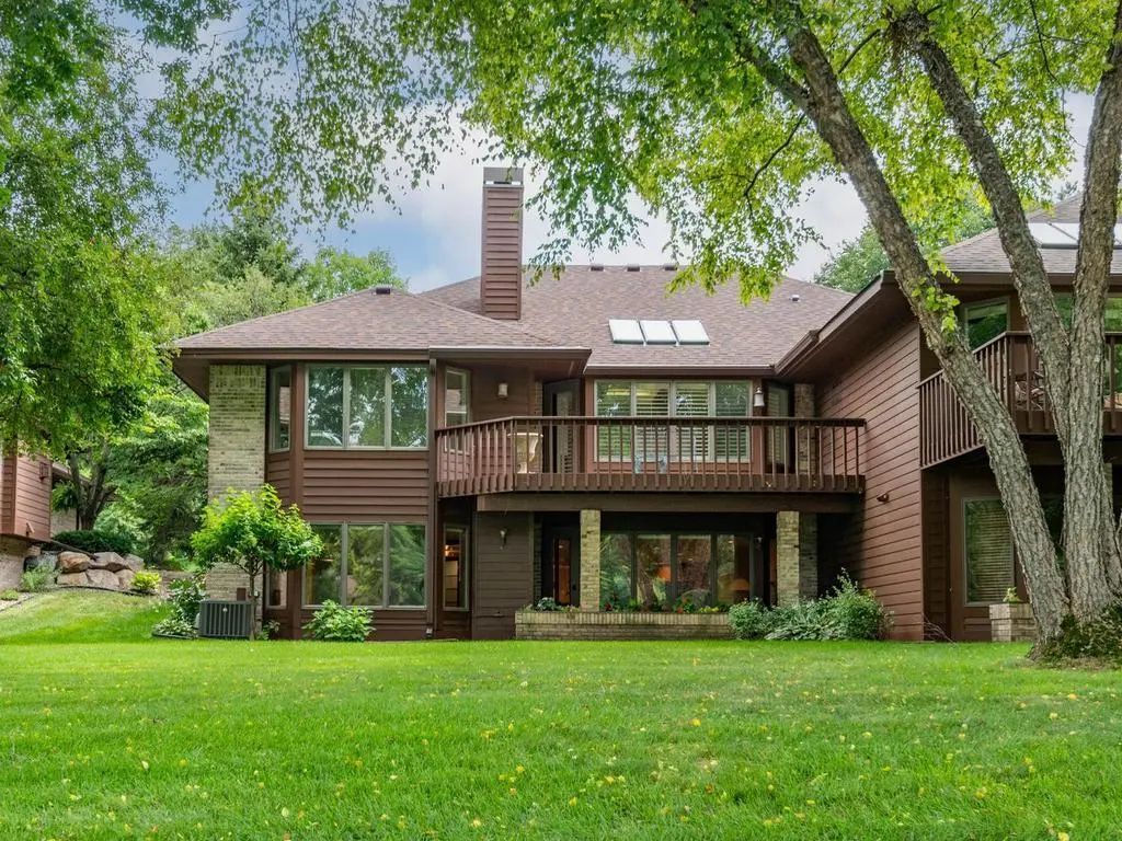 7786 Lochmere Terrace, Edina