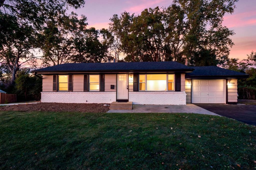 8209 Johnson Circle, Bloomington