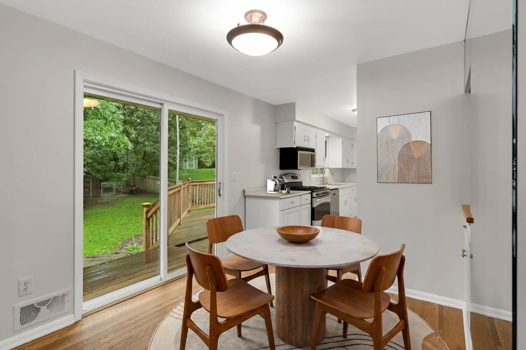 3929 Williston Road, Minnetonka