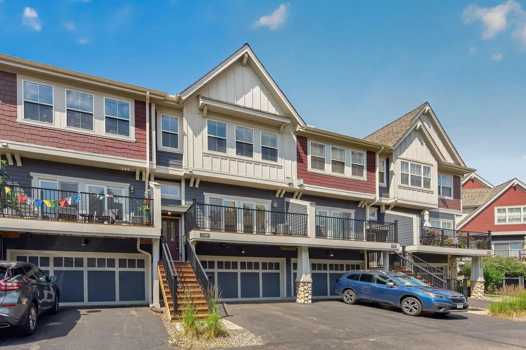 15589 Dwellers Way 1003, Apple Valley