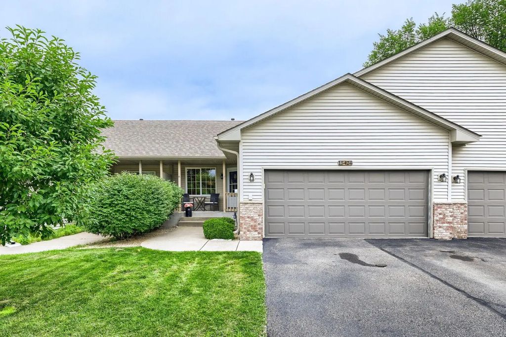 15424 Weaver Lake Road, Maple Grove