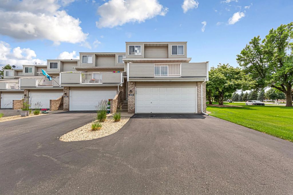 18368 English Avenue 43, Farmington