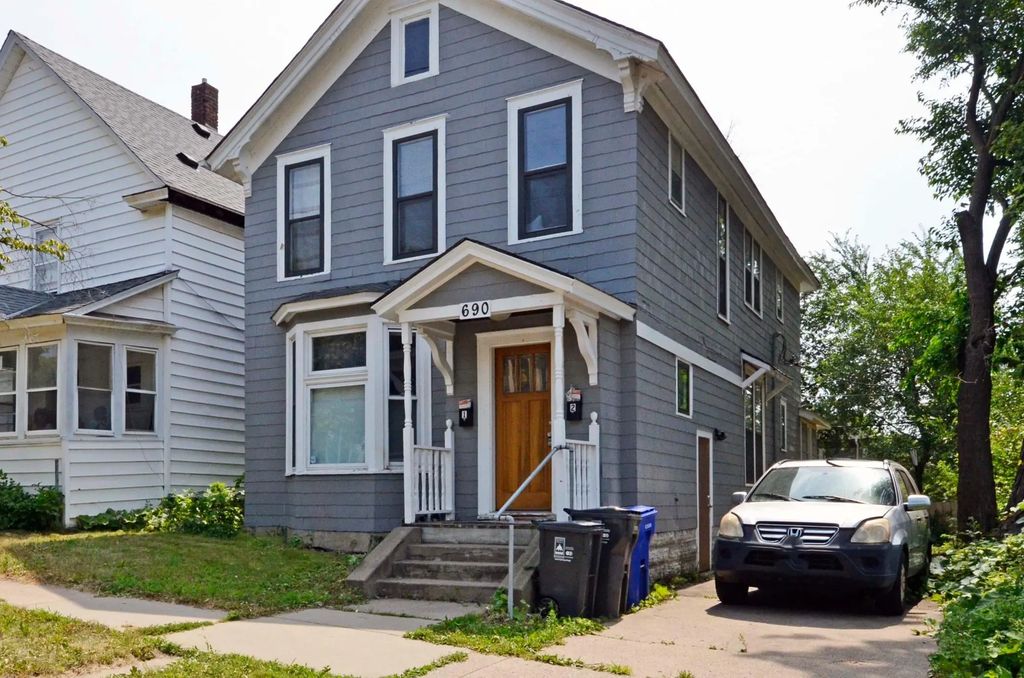 690 Conway Street, Saint Paul