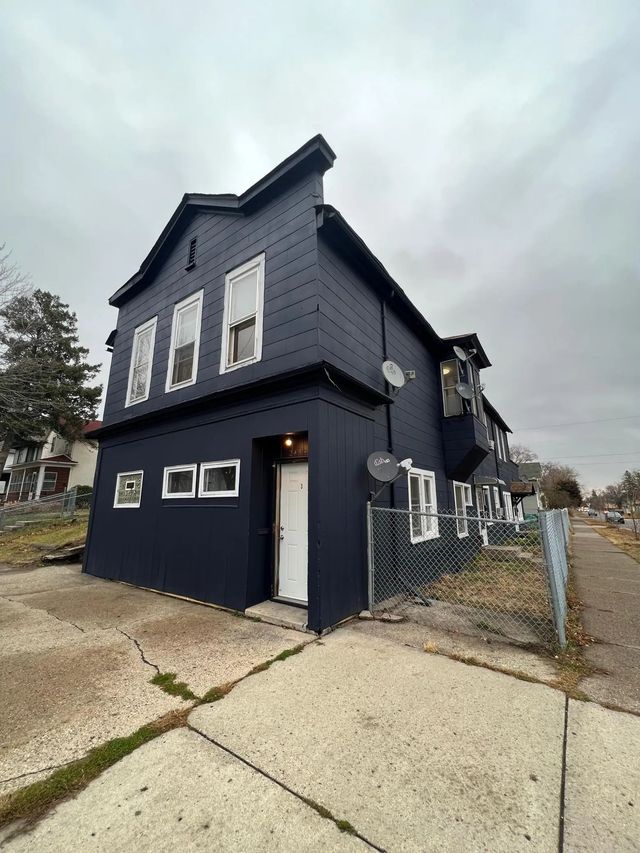 2447 11th Avenue S, Minneapolis