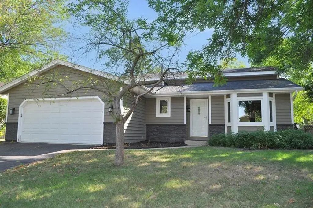 1007 Briar Creek Road, Eagan