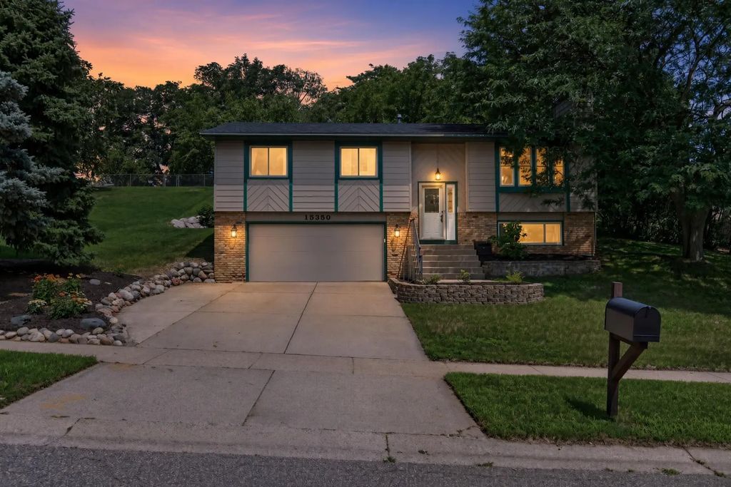 15350 Dunbar Avenue, Apple Valley