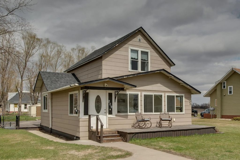 209 2nd Street, Page