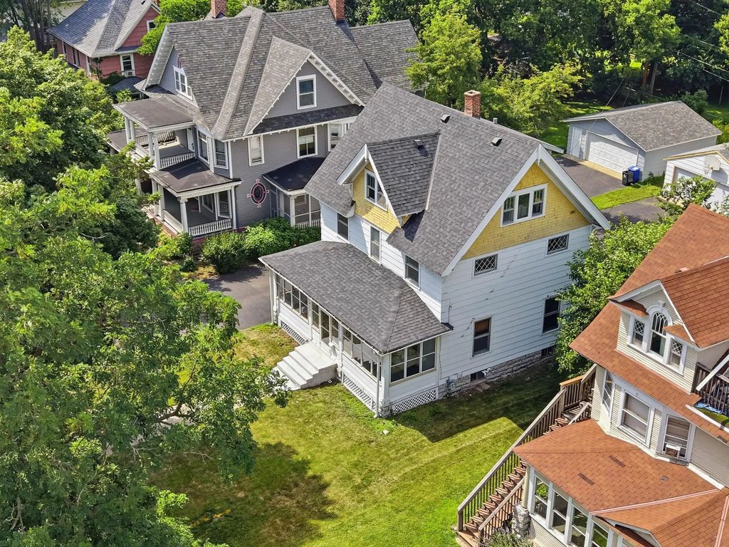 1437 Englewood Avenue, Saint Paul