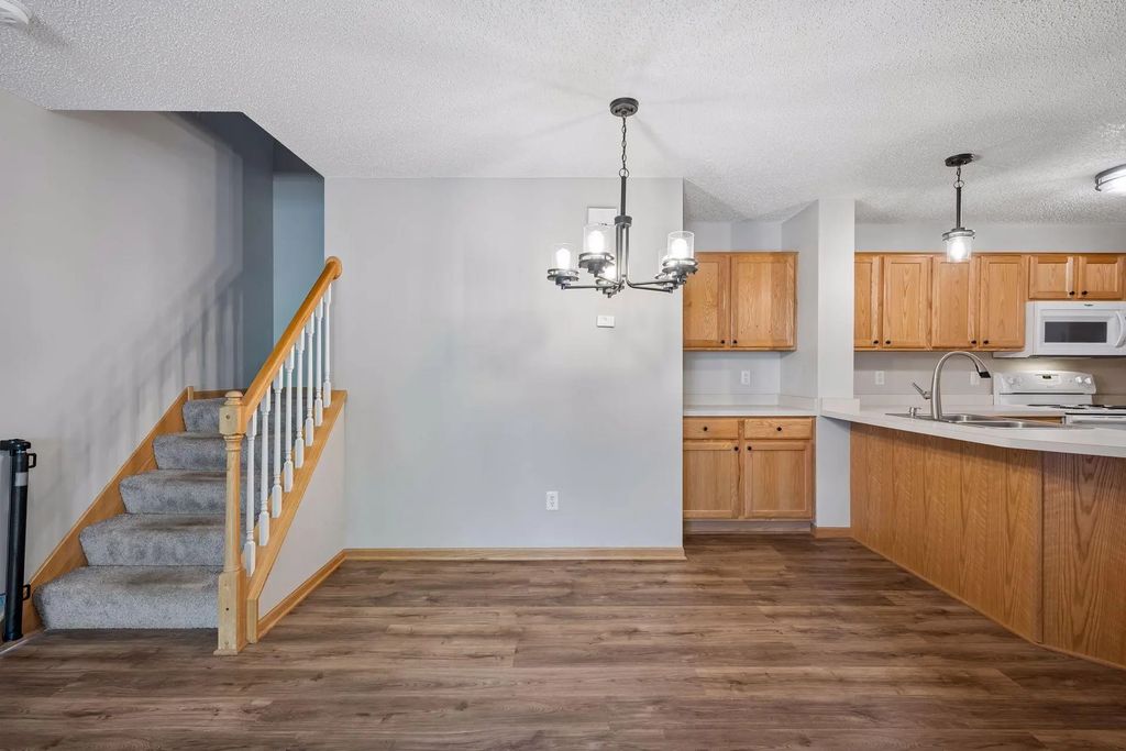 6286 Maclynn Avenue Ne, Otsego