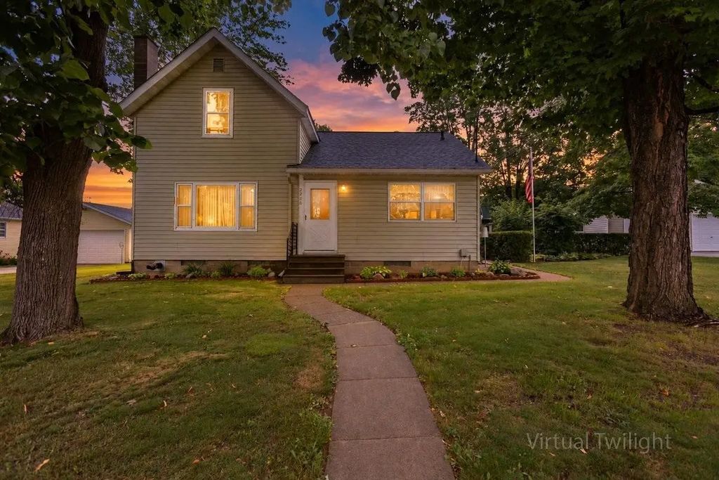 2216 3rd Street E, Menomonie