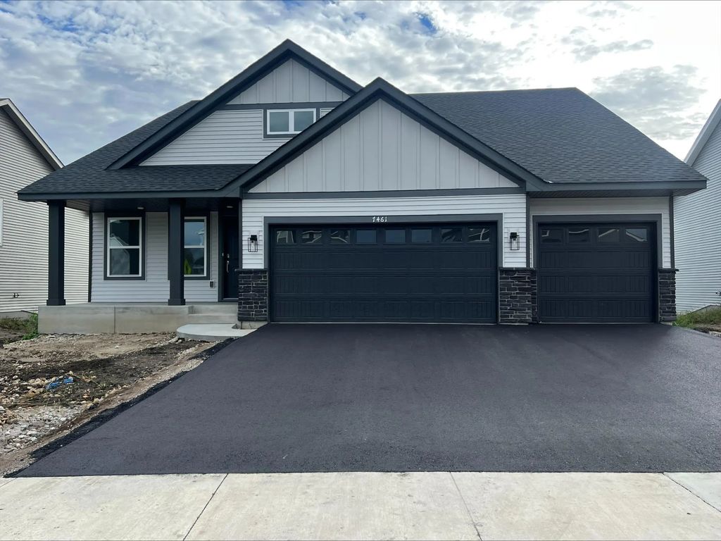 7461 Lotus Lane, Lino Lakes