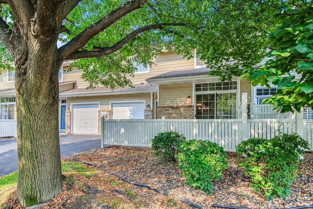 8450 Kimball Drive, Eden Prairie