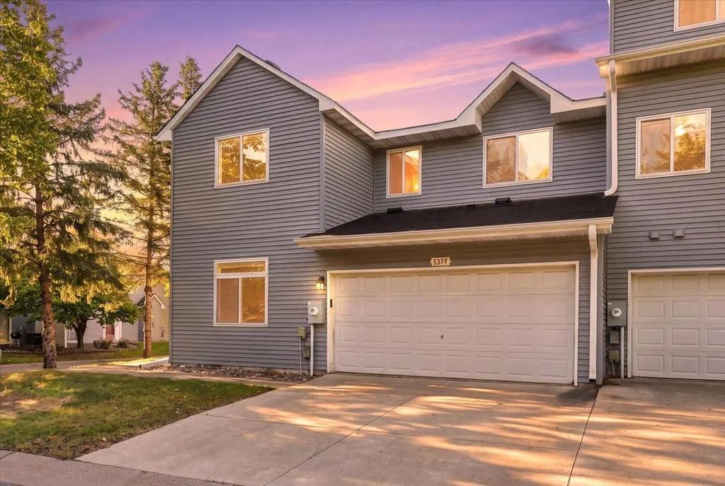 537 Woodduck Drive F, Woodbury