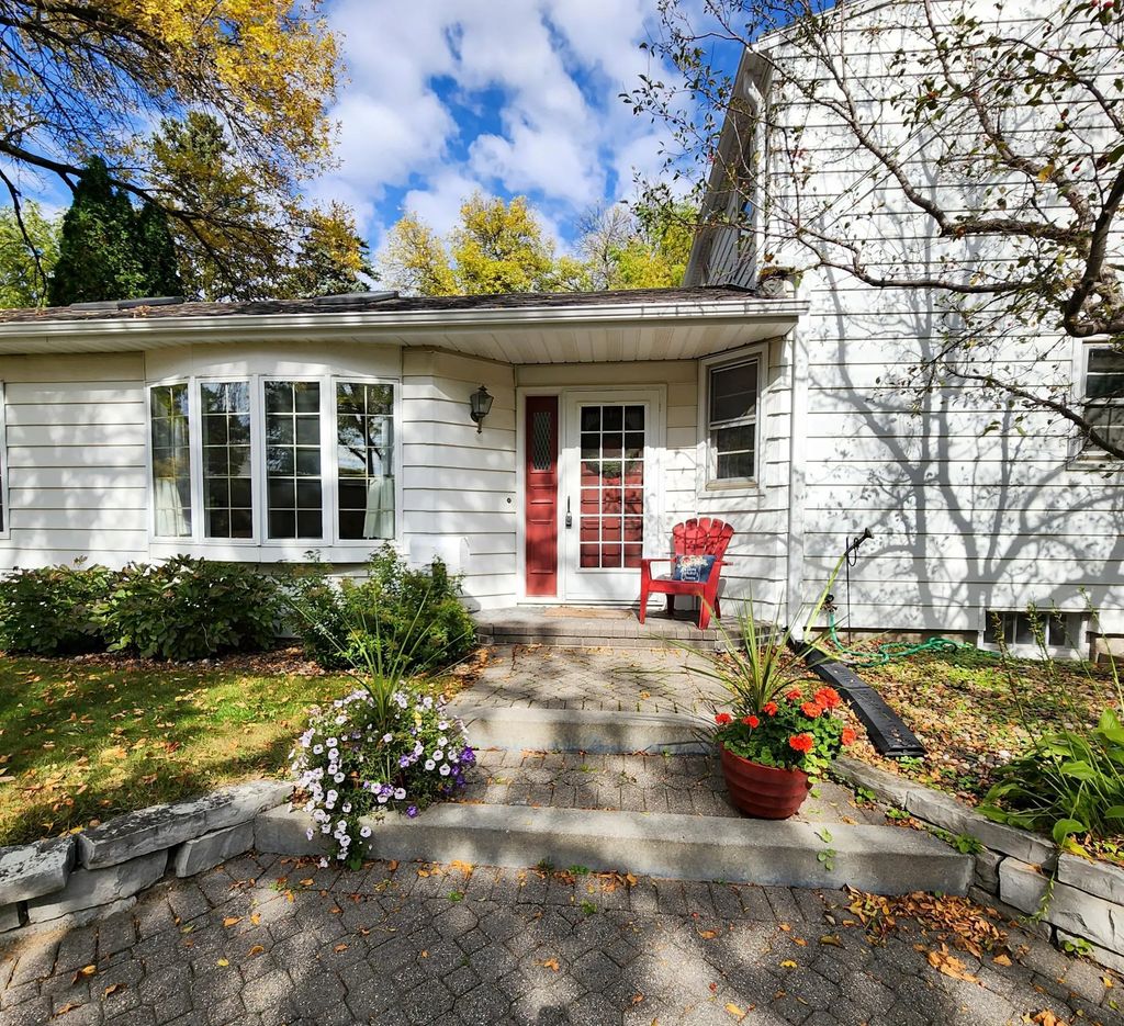624 11th Street Sw, Willmar