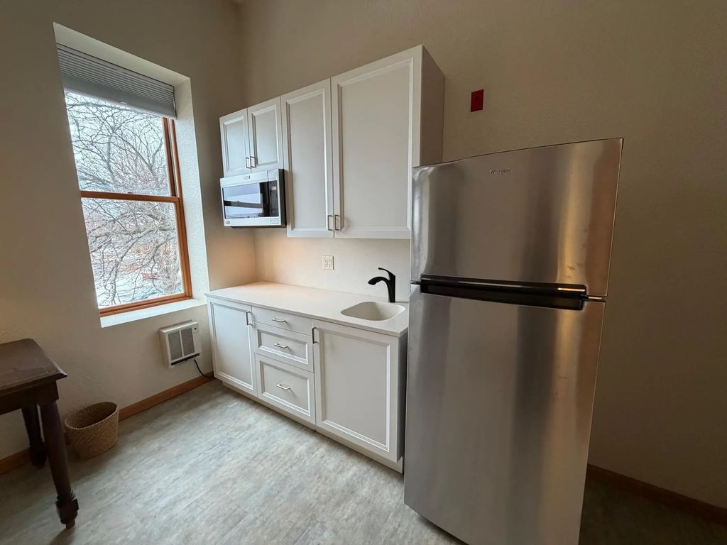 542 Benson Avenue Sw 228, Willmar