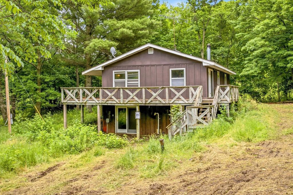 1857 State Road 46, Balsam Lake