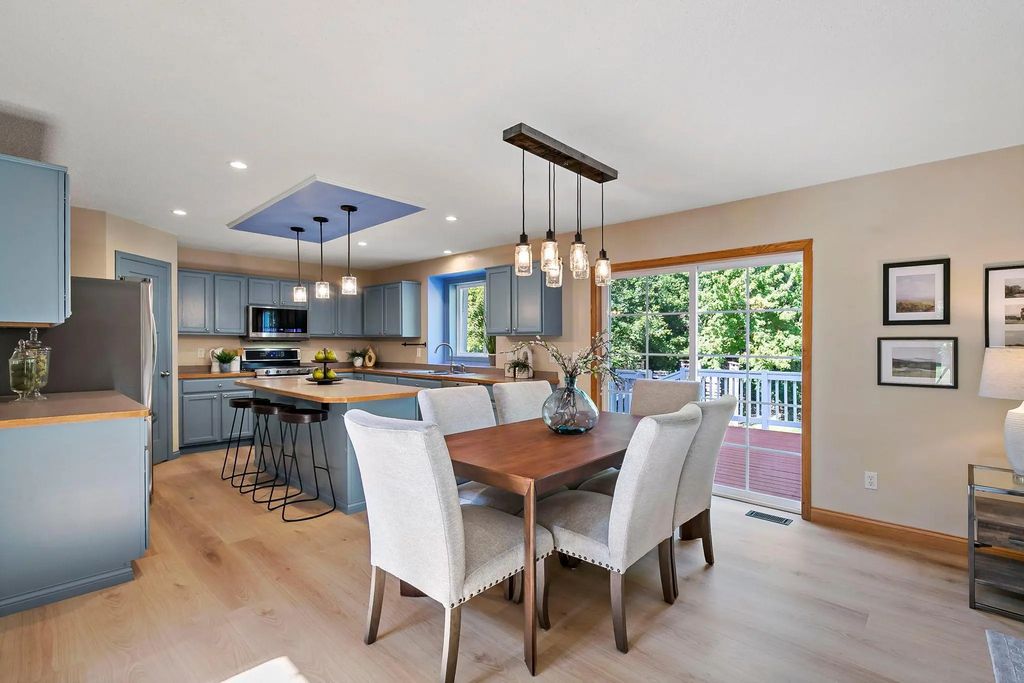 19916 Excelsior Lane, Farmington