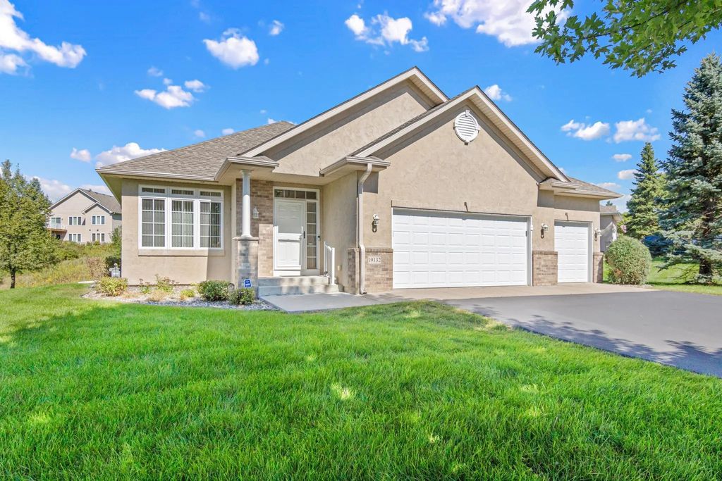 19132 Inndale Drive, Lakeville