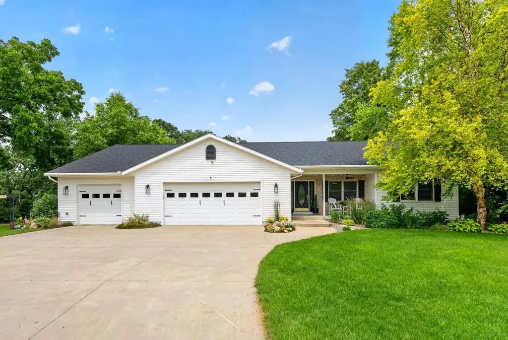 2169 Margaret Street Ne, Chatfield