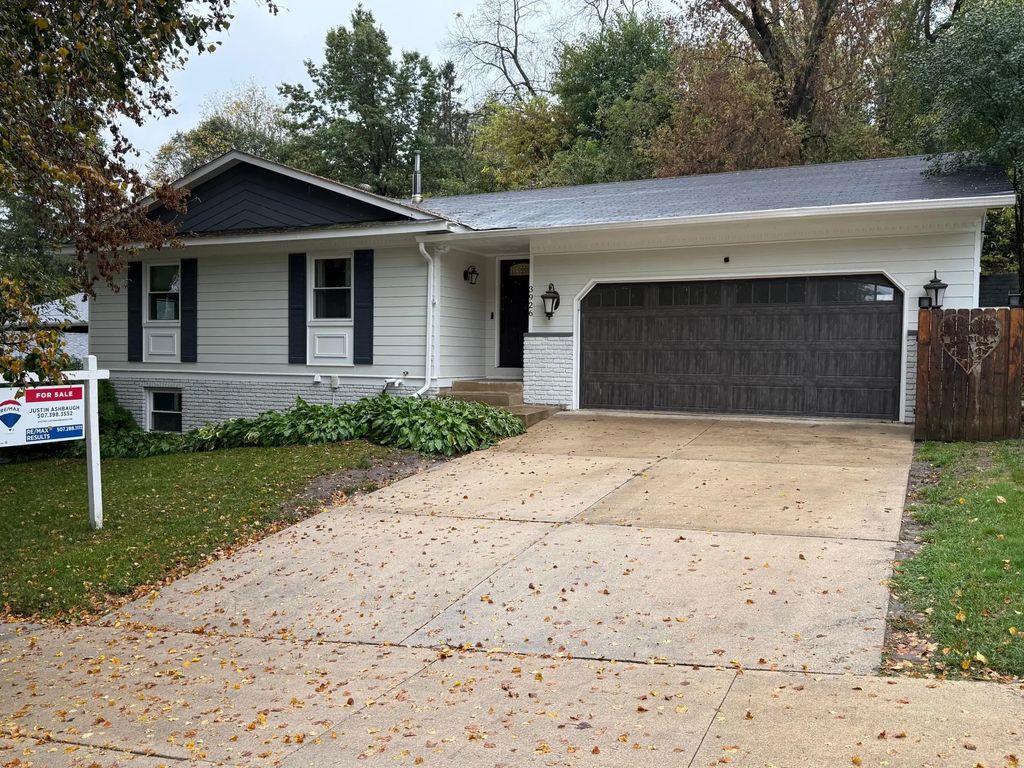 3926 Manorwoods Drive Nw, Rochester