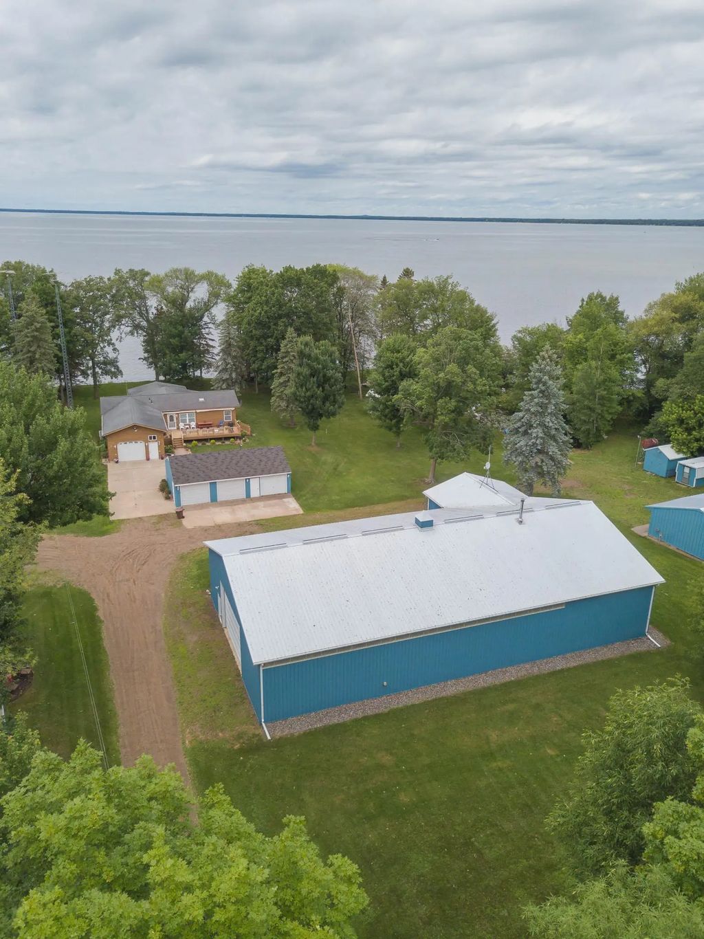 20796 326th Place, Isle