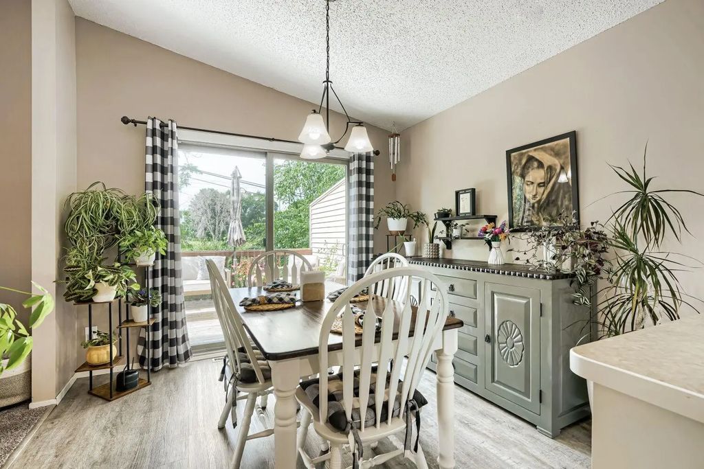 1032 1st Street, Farmington