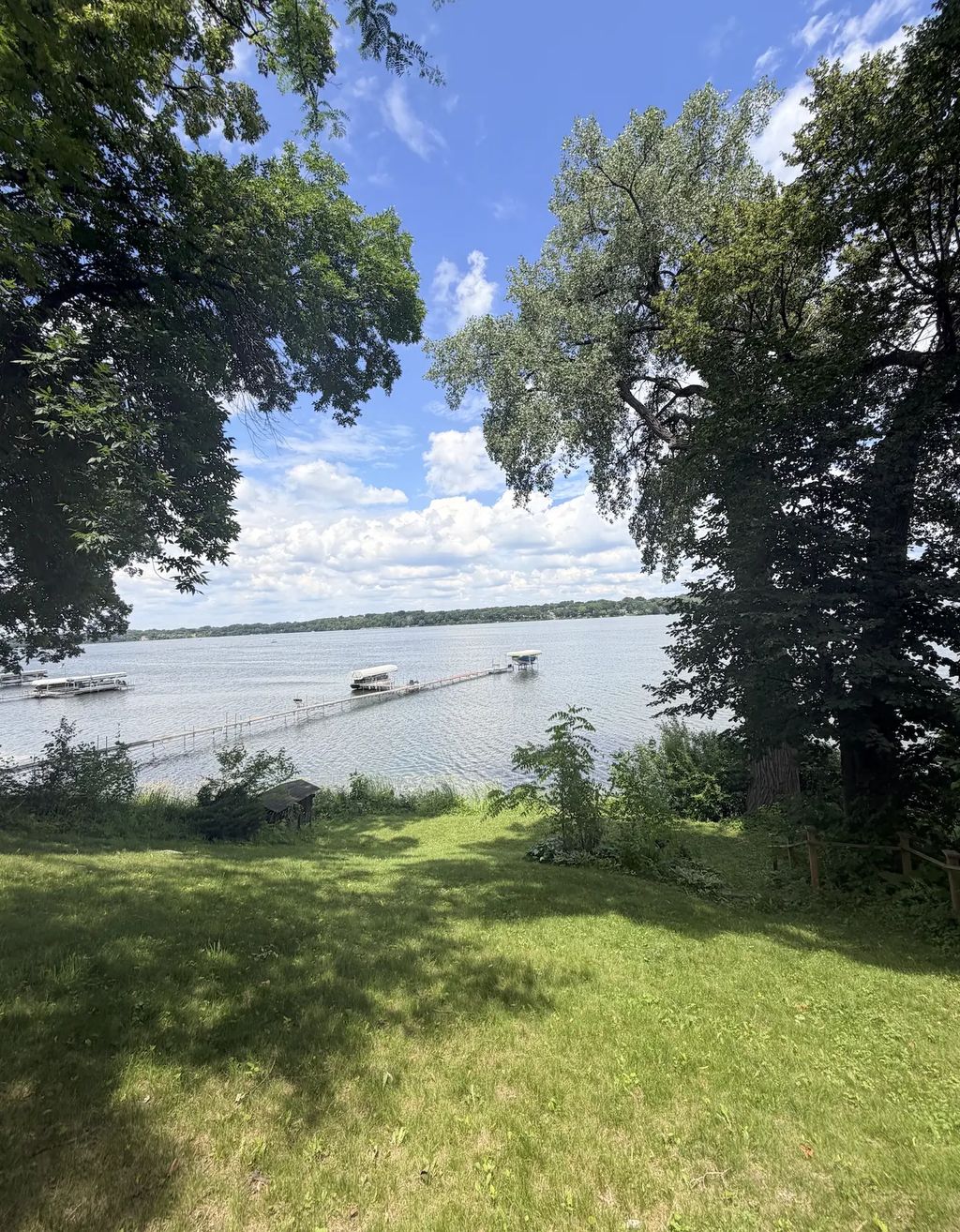168 Peninsula Road, Medicine Lake