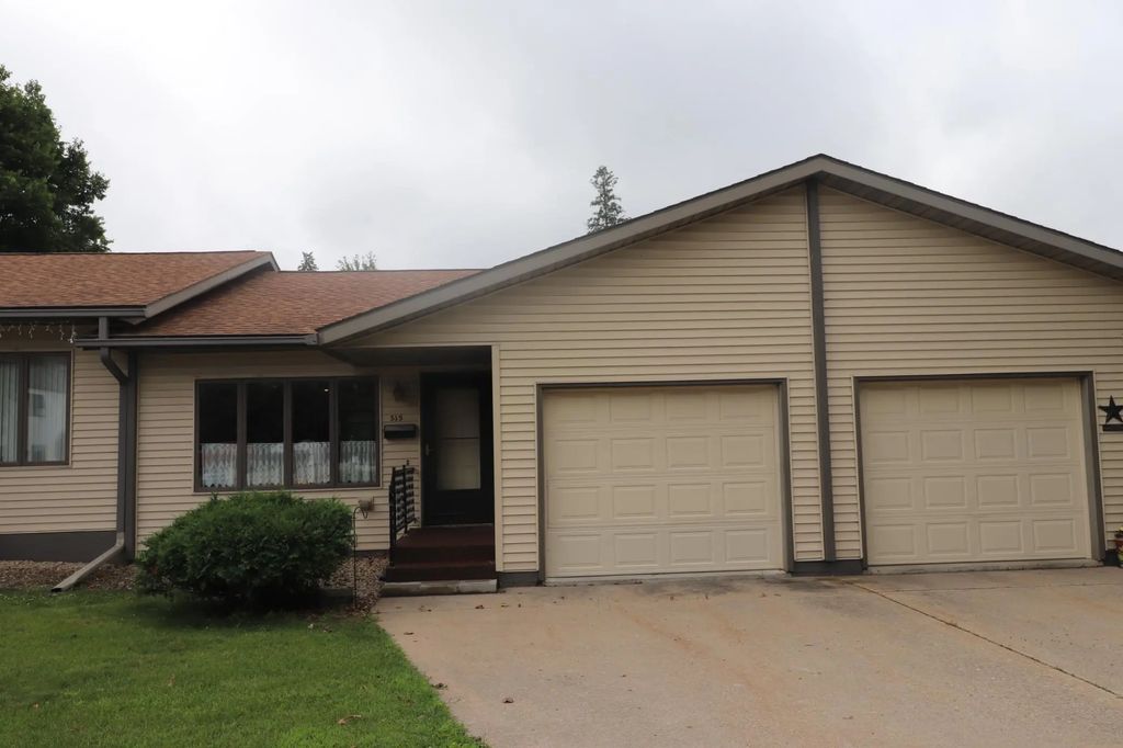 515 Central Avenue, Long Prairie
