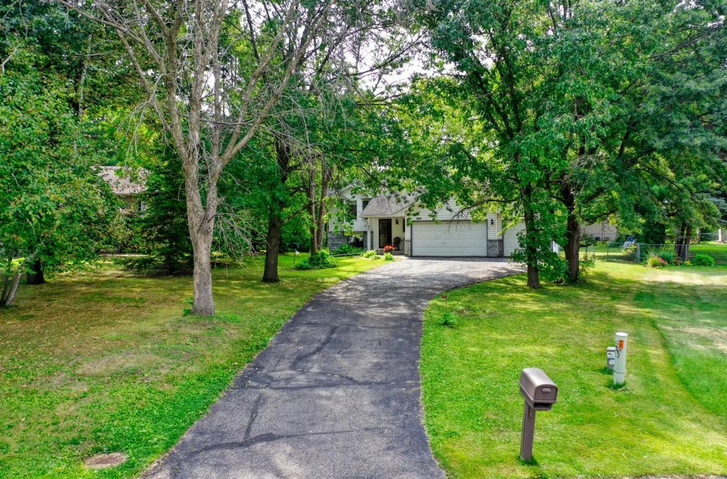 889 5th Avenue Sw, Forest Lake