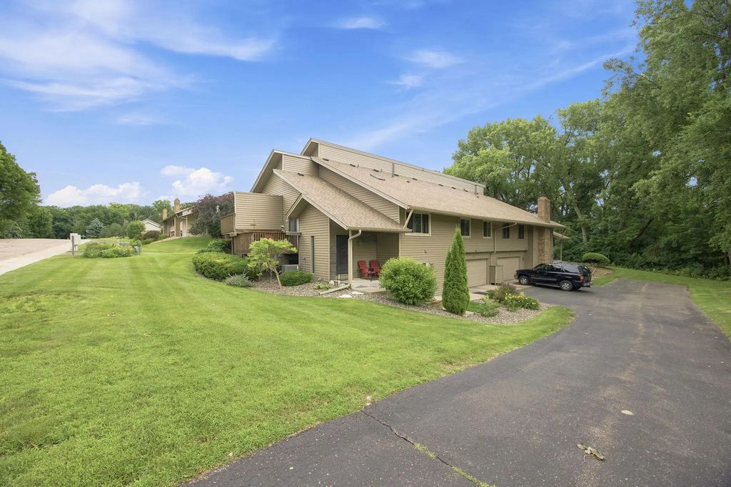 10965 53rd Avenue N, Plymouth