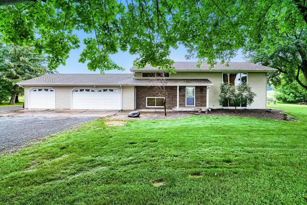 26463 Olinda Trail, Lindstrom