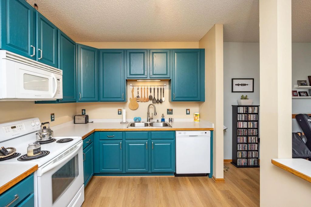 4824 E 53rd Street 503, Minneapolis