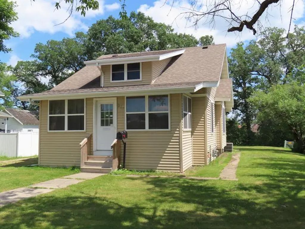 320 Red Lake Boulevard, Thief River Falls