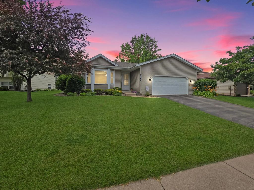 14579 Embry Path, Apple Valley