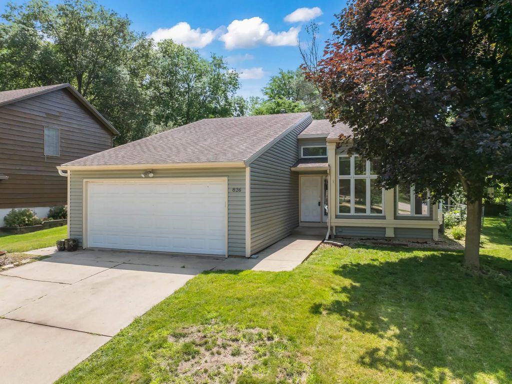 826 Northland Place Ne, Rochester