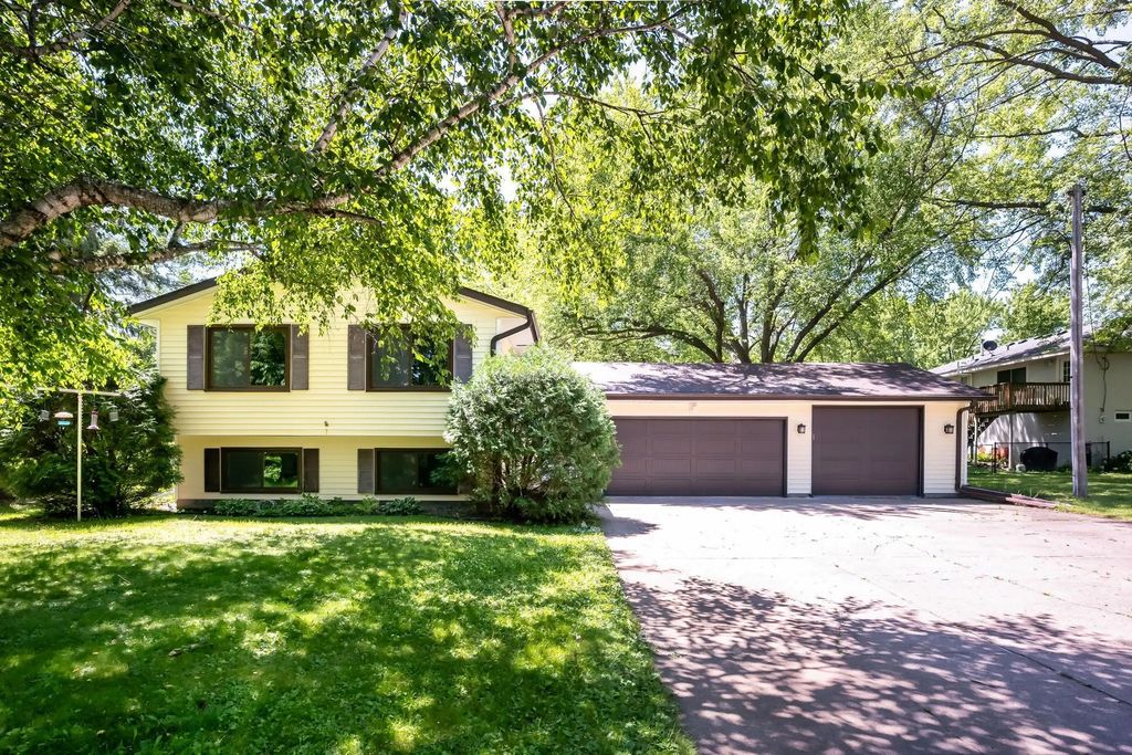 13589 67th Place N, Maple Grove