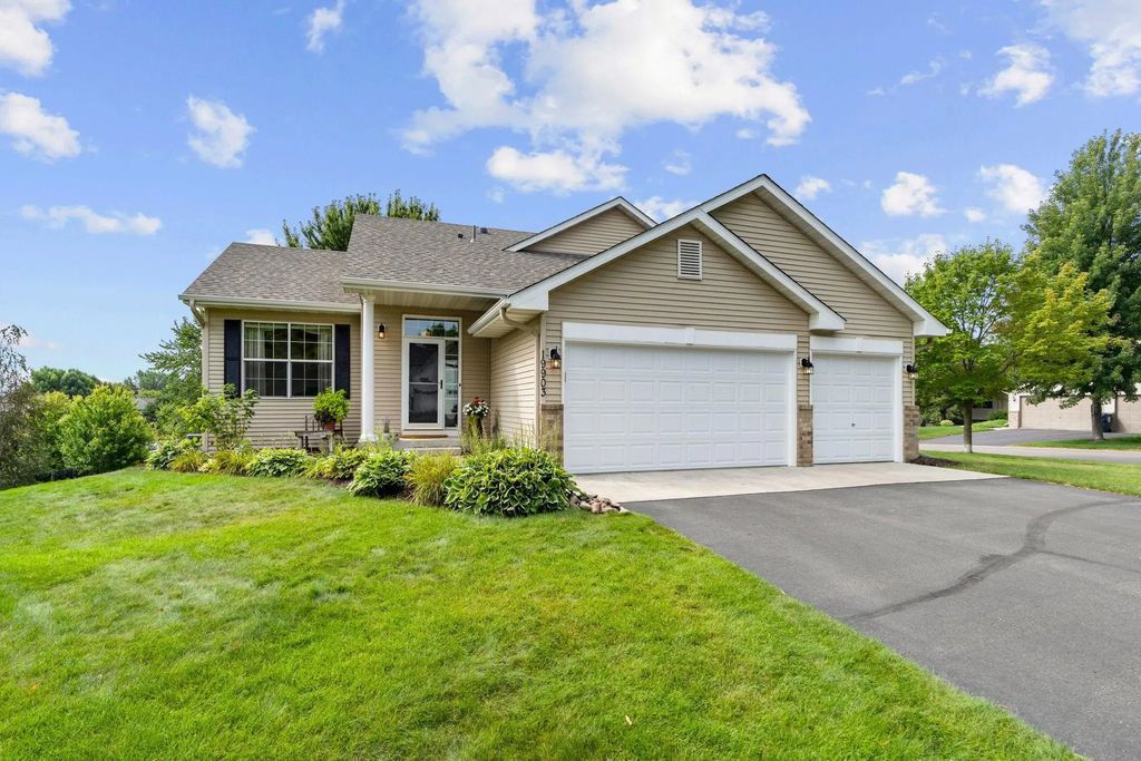 19903 Excelsior Lane, Farmington