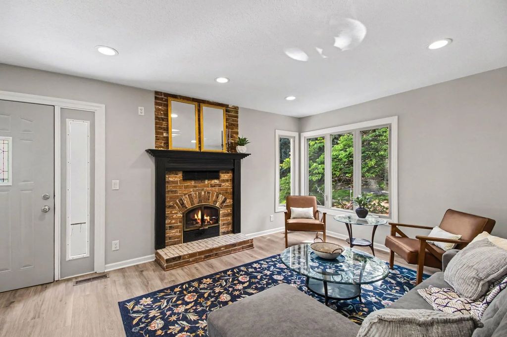 234 Cambria Court, Woodbury