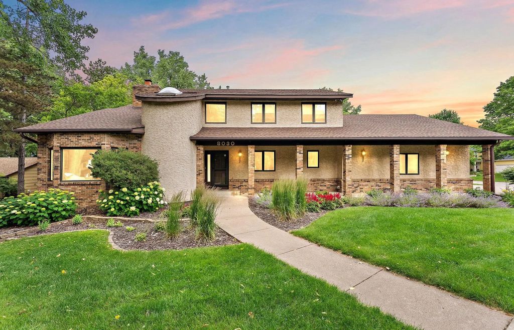 8030 Somerset Road, Woodbury