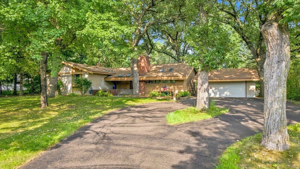 39277 Hemingway Avenue, North Branch