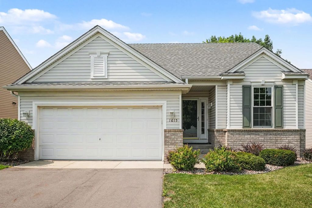 1615 Johnny Cake Ridge Lane L, Eagan