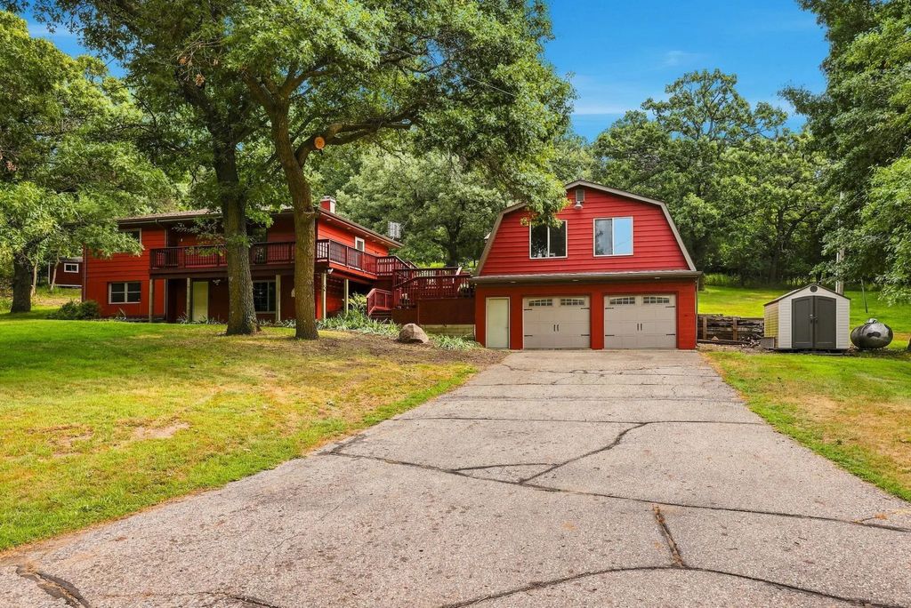 20631 County Road 9 Ne, New London