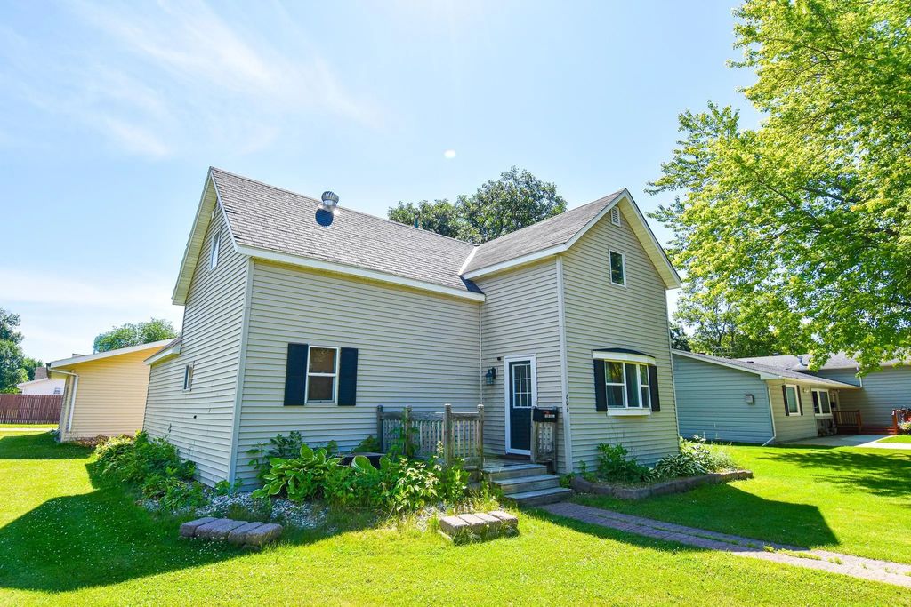 606 Kendall Avenue S, Thief River Falls