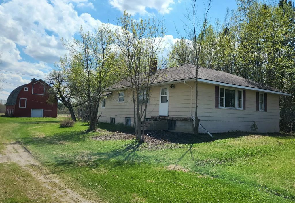3751 Highway 53, International Falls