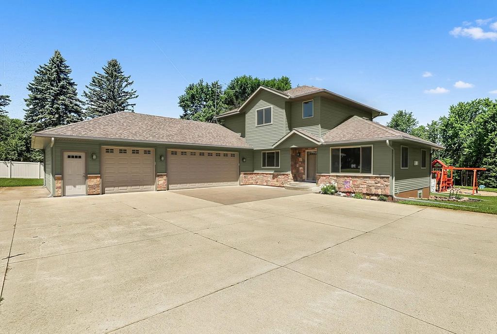 37785 Sunnyfield Circle, Avon