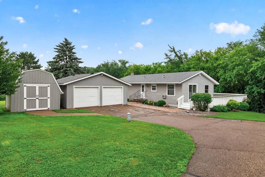 843 Yellowstone Trail, Hudson