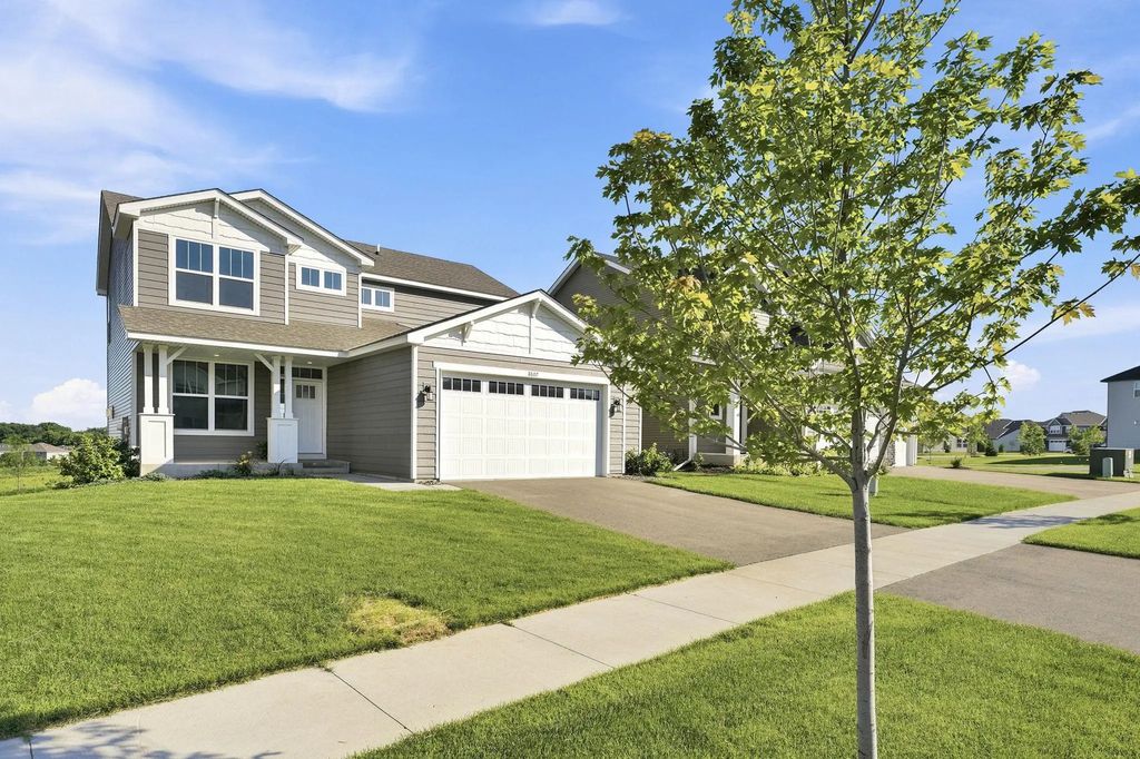 8807 Periwinkle Boulevard, Woodbury